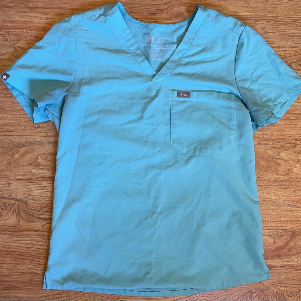 Figs Scrub Top